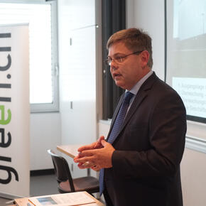 green_1119.jpg